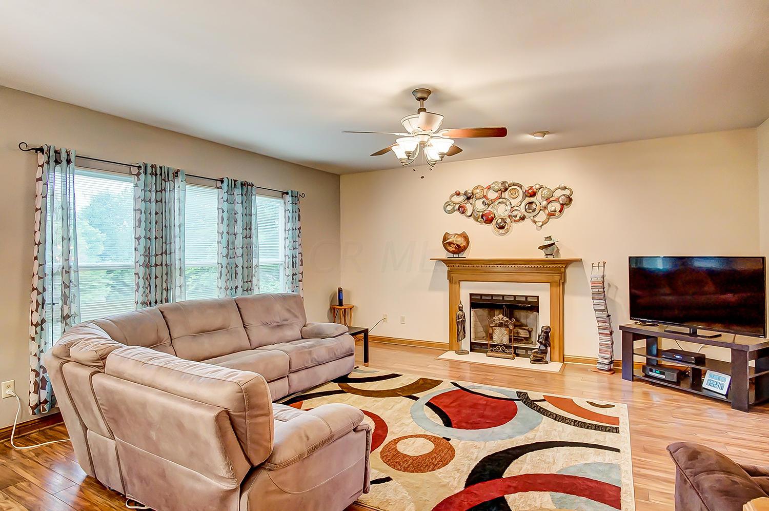 1843 Willow Ridge Drive Heath, OH 43056 - Photo 5 of 30