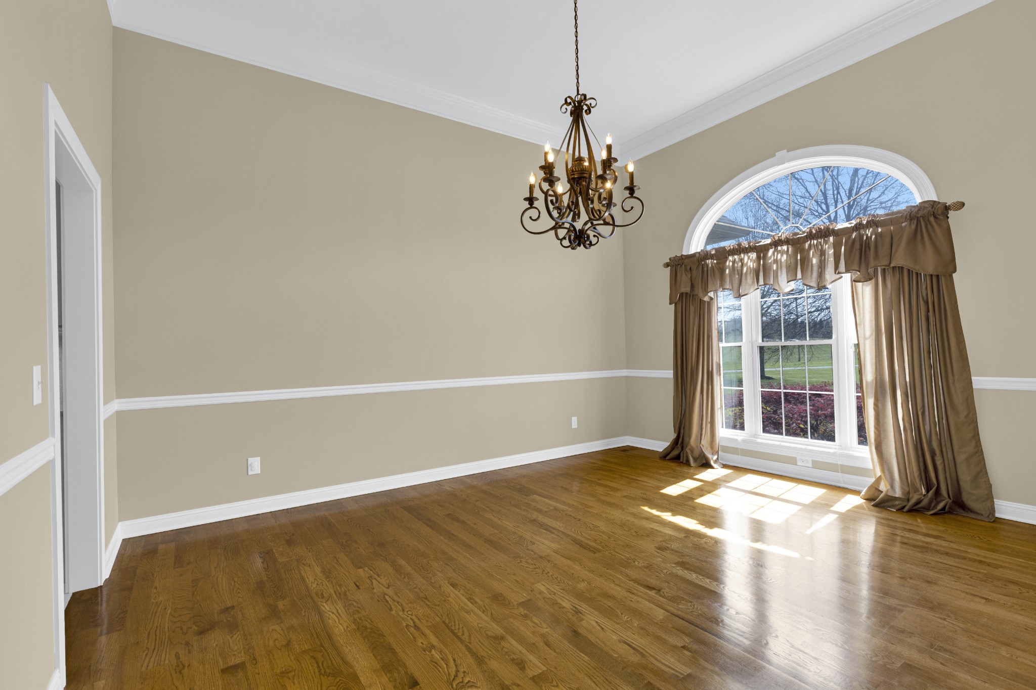 5144 Drake Road Cedar Hill, TN 37032 - Photo 39 of 80 a view of livingroom with window