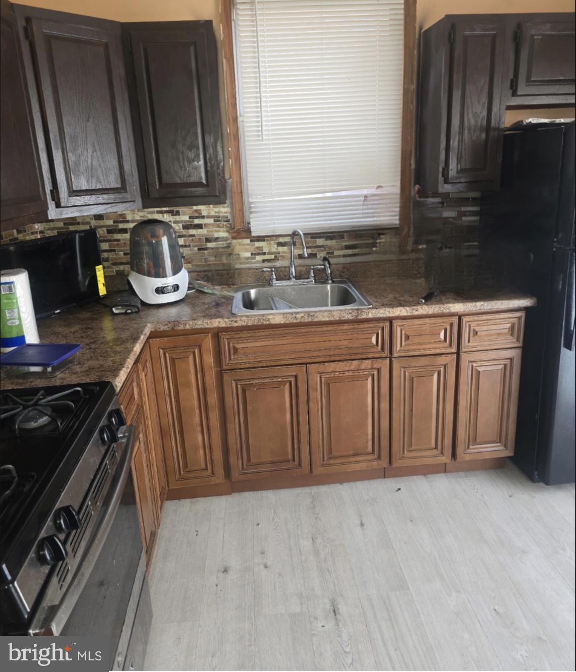 7162 North Uber Street Philadelphia, PA 19138 - Photo 5 of 5 Kitchen
