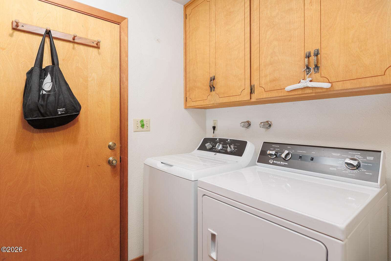 871 Old River Road Northeast Siletz, OR 97380 - Photo 37 of 86 Laundry room