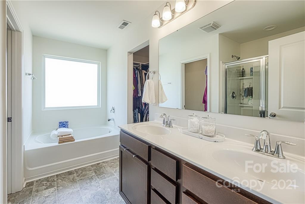 9029 Colwick Hill Road Charlotte, NC 28215 - Photo 8 of 14 Gallery Image 8