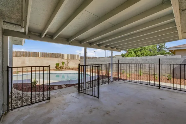 $415,000 | 821 West Fairmont Avenue, Clovis, CA 93612