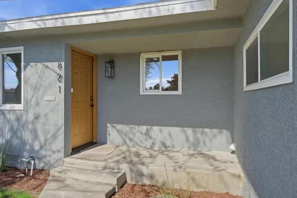 $415,000 | 821 West Fairmont Avenue, Clovis, CA 93612