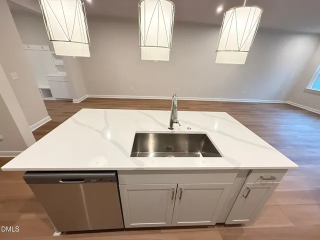 a close view of sink