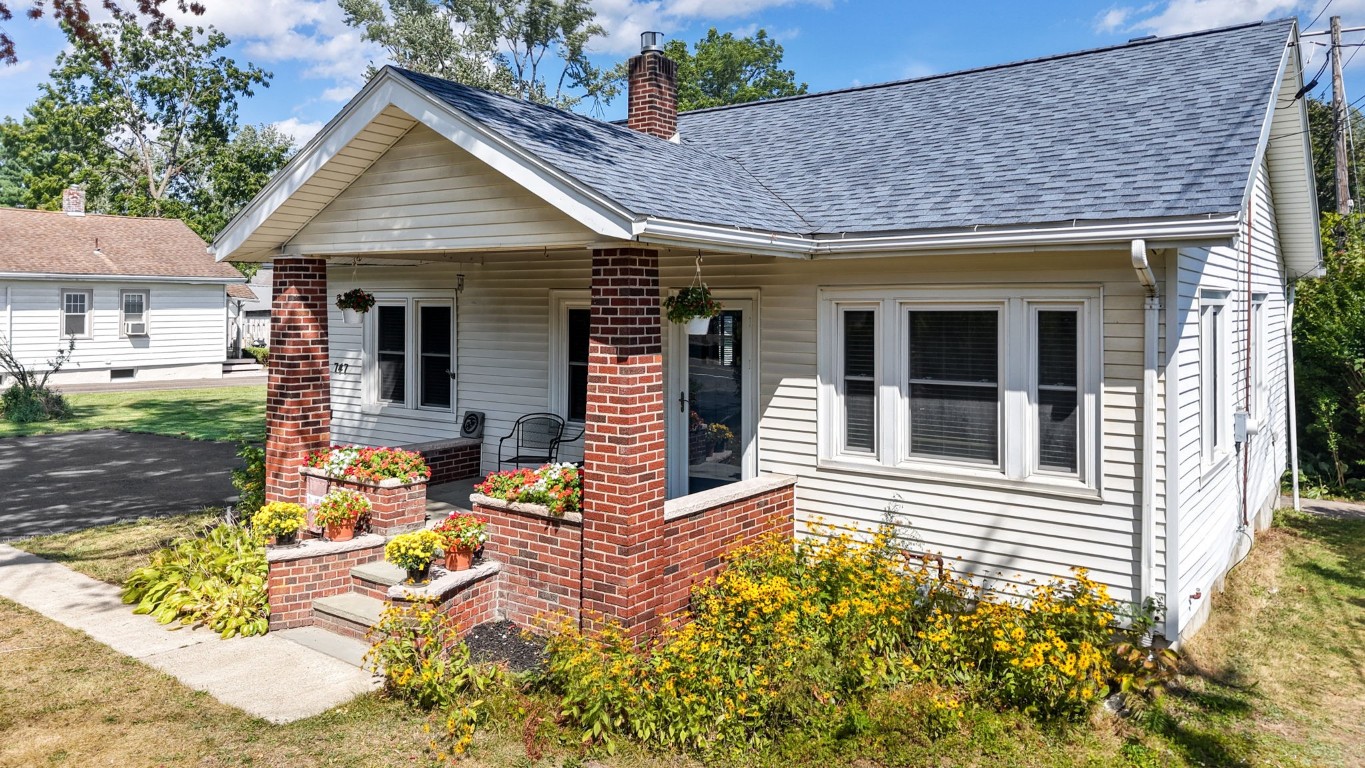 747 Conklin Road Binghamton, NY 13903 - Photo 2 of 32