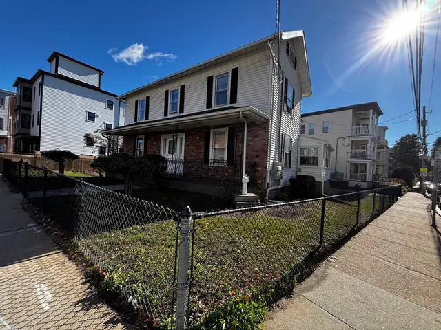 $4,100 | 198 Washington Street, Unit 1, Somerville, MA 02143