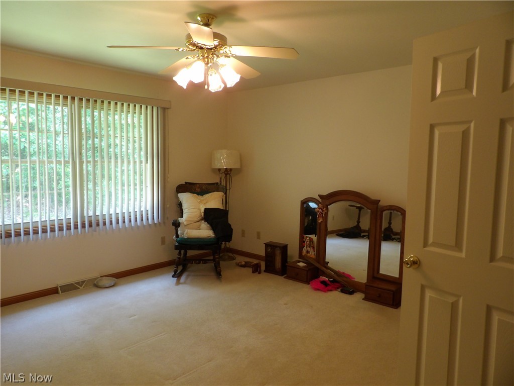 6695 Clingan Road, Unit 15 Youngstown, OH 44514 - Photo 6 of 19