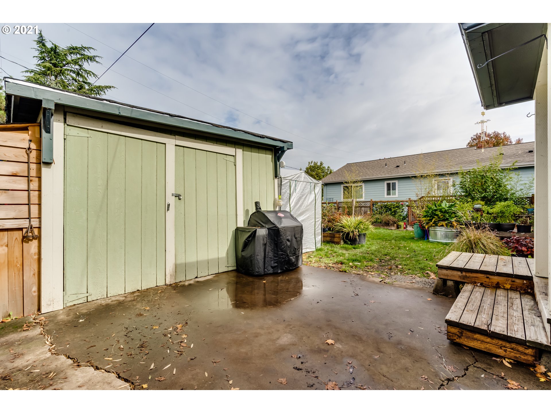 3250 B Street Springfield, OR 97478 - Photo 20 of 31 a view of a patio with furniture and garden