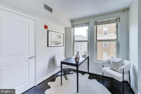 $439,000 | 915 E Street Northwest, Unit 1013, Washington, DC 20004