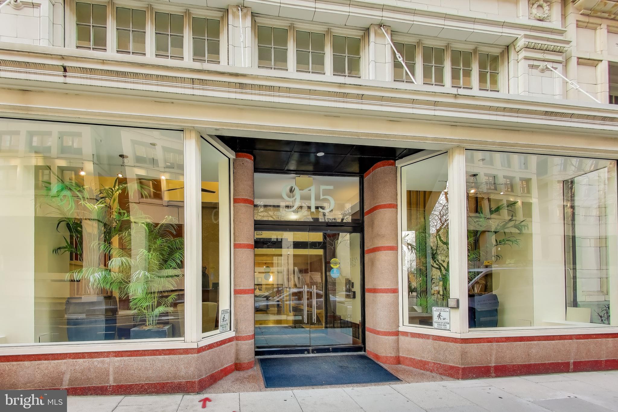 915 E Street Northwest, Unit 1013 Washington, DC 20004 - Photo 3 of 39 Amazing City Location