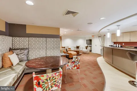 $439,000 | 915 E Street Northwest, Unit 1013, Washington, DC 20004