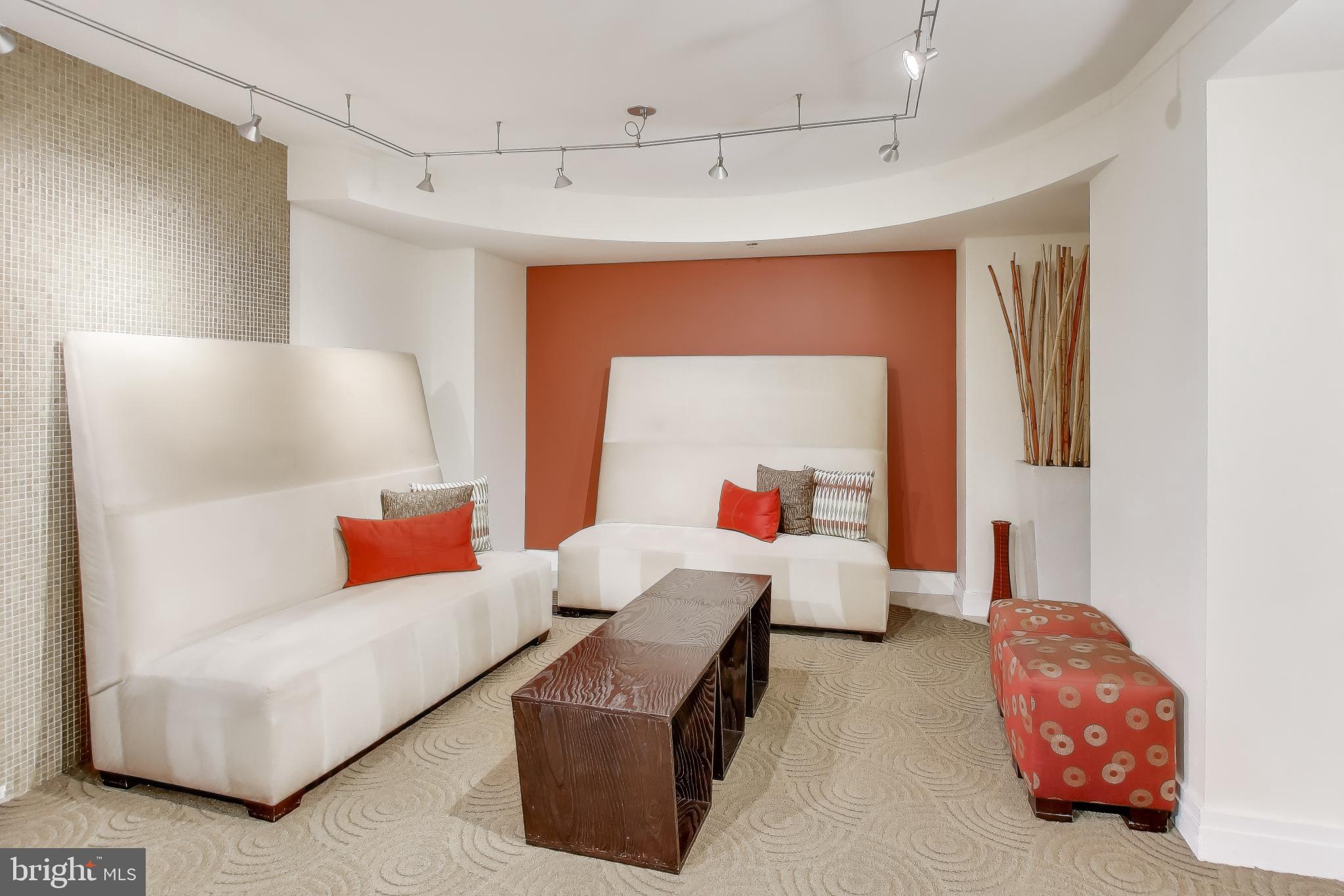 915 E Street Northwest, Unit 1013 Washington, DC 20004 - Photo 6 of 39 Lobby