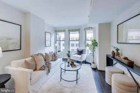 $439,000 | 915 E Street Northwest, Unit 1013, Washington, DC 20004