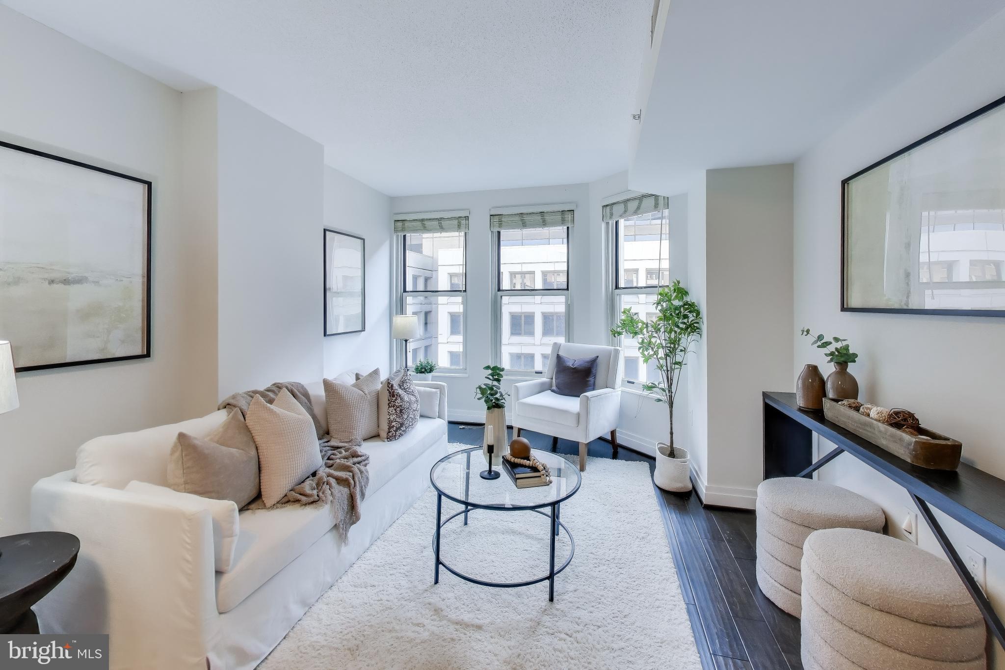 915 E Street Northwest, Unit 1013 Washington, DC 20004 - Photo 9 of 39 Sunny 10th Floor