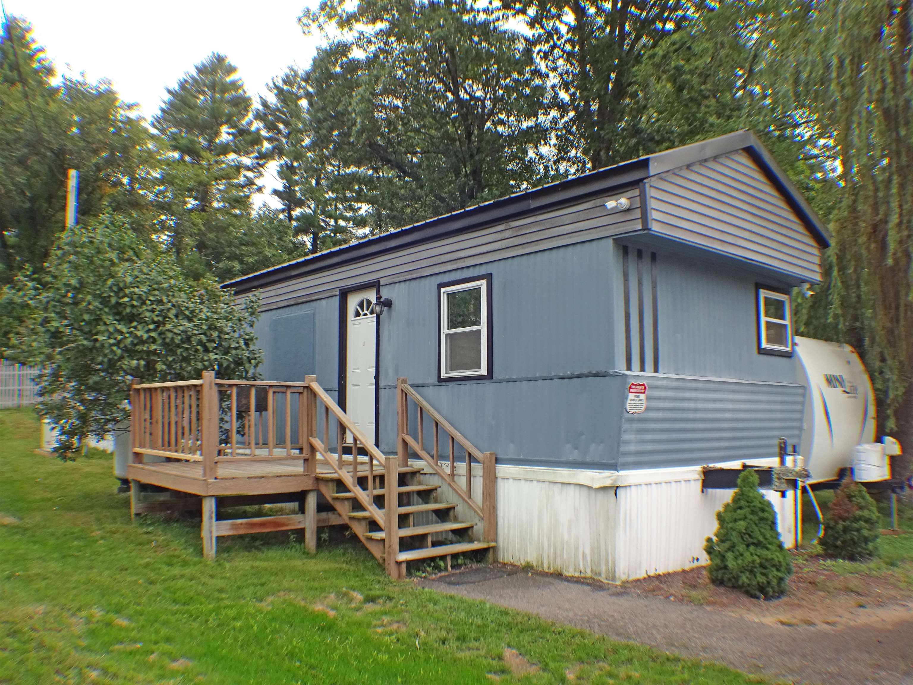 5 Hummingbird Lane Raymond, NH 03077 - Photo 1 of 10 Gallery Image 1