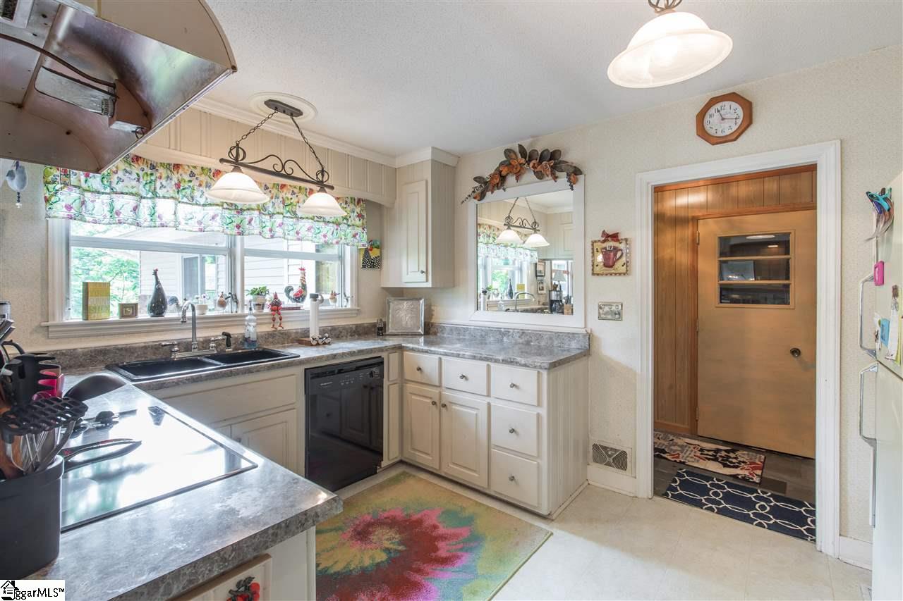 7 Hermitage Road Greenville, SC 29615 - Photo 7 of 29 Gallery Image 7