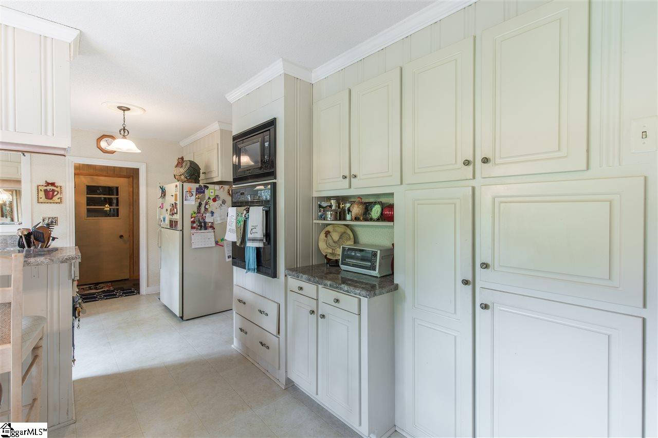7 Hermitage Road Greenville, SC 29615 - Photo 8 of 29 Gallery Image 8