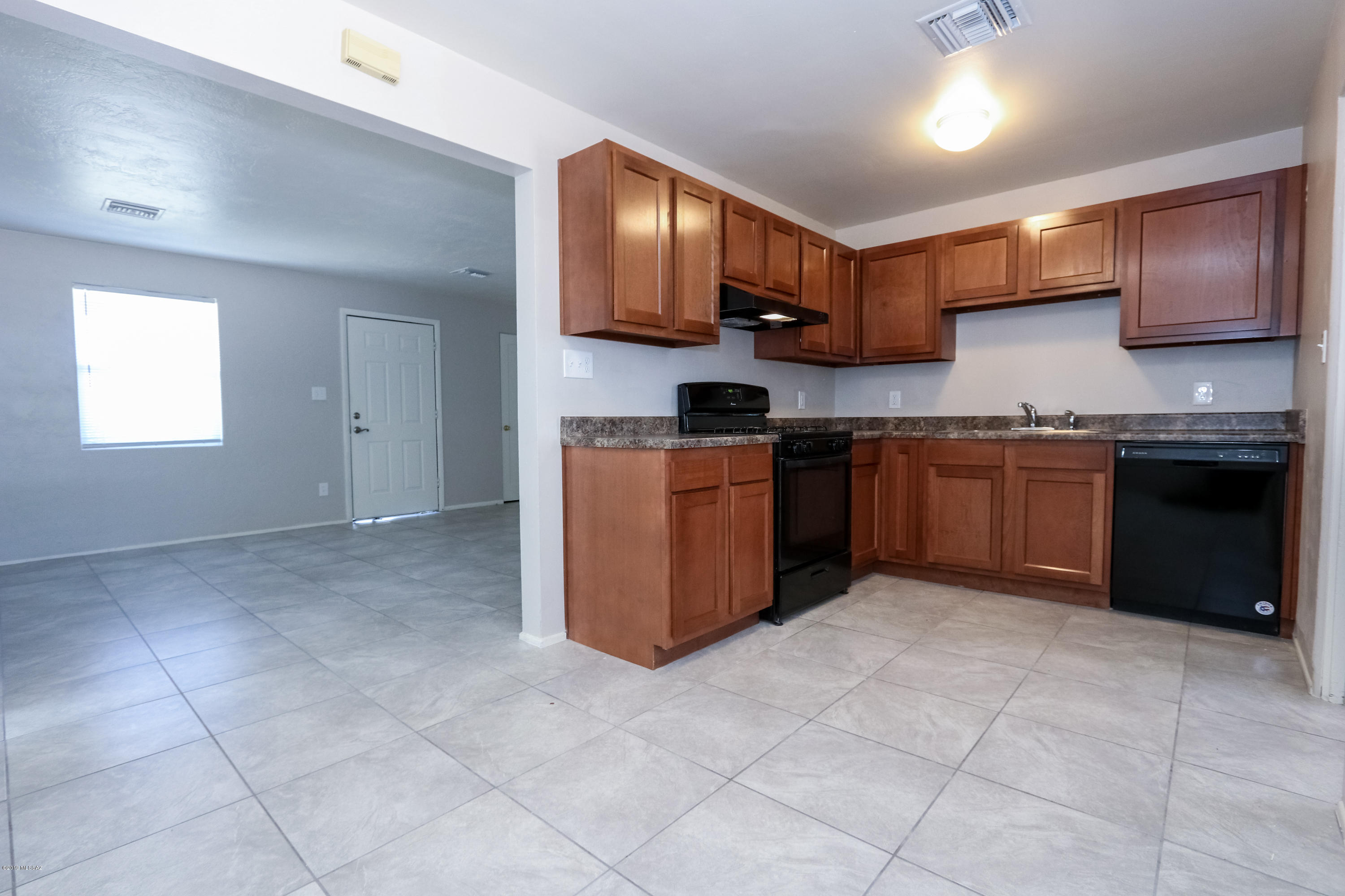 3361 East Silverlake Road Tucson, AZ 85713 - Photo 1 of 24 Gallery Image 1