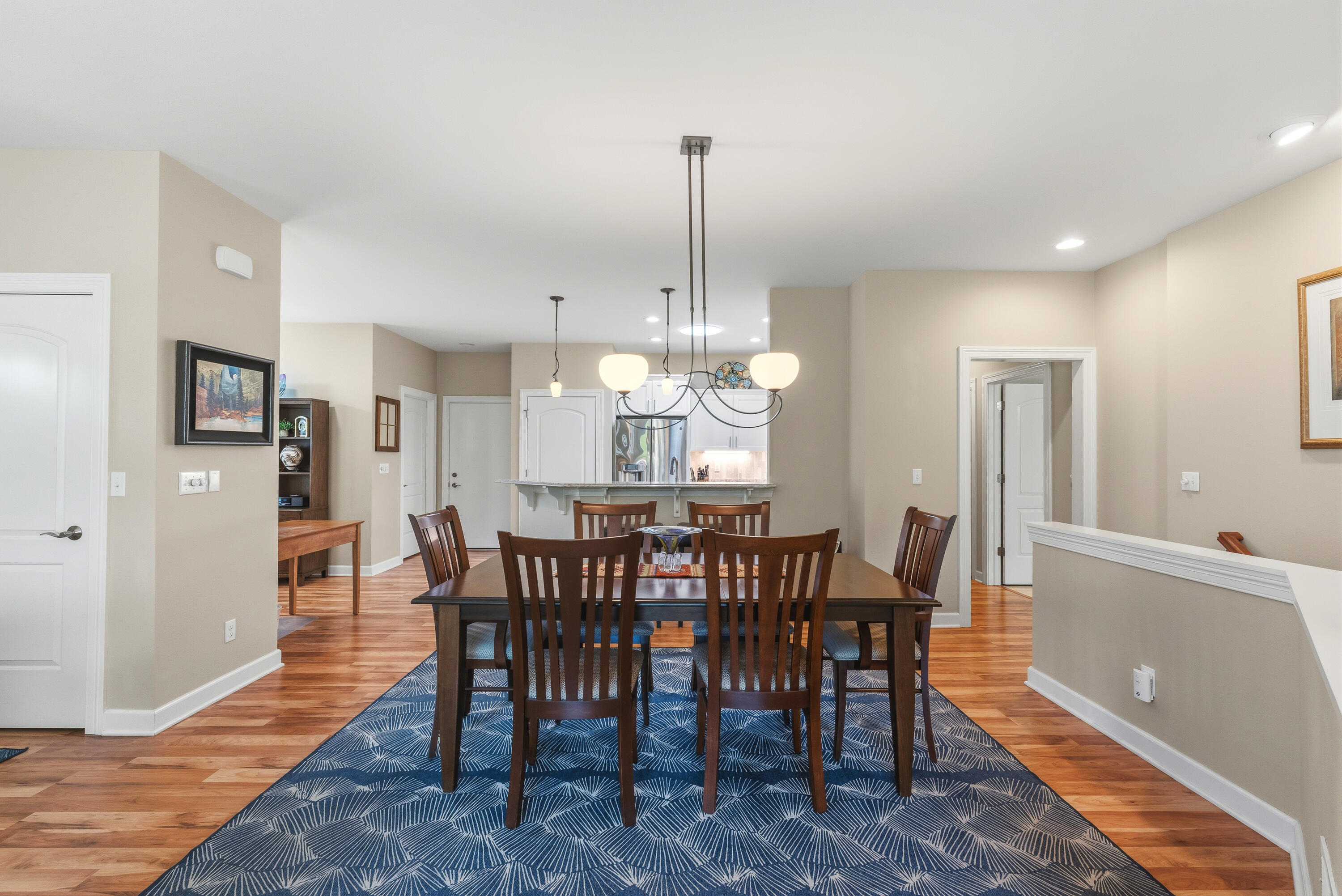 N73-w13623 Claas Road, Unit R4 Menomonee Falls, WI 53051 - Photo 7 of 42 Dining area