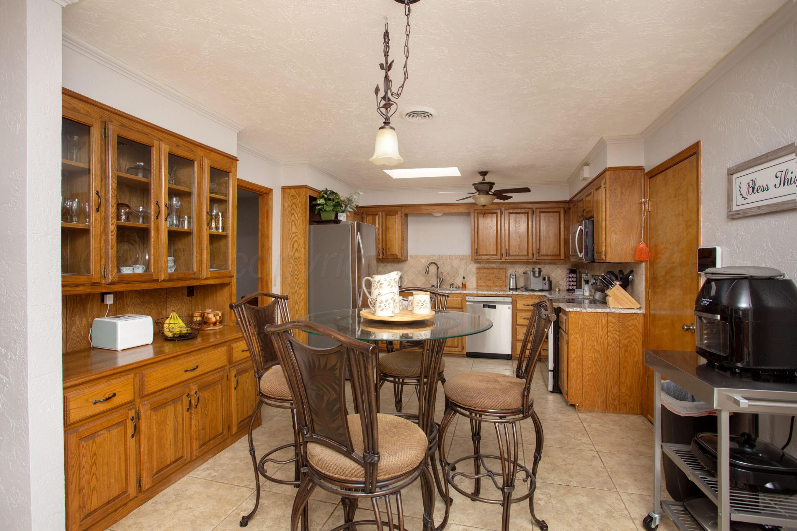 6130 Belpree Road Amarillo, TX 79106 - Photo 12 of 24 office & dining