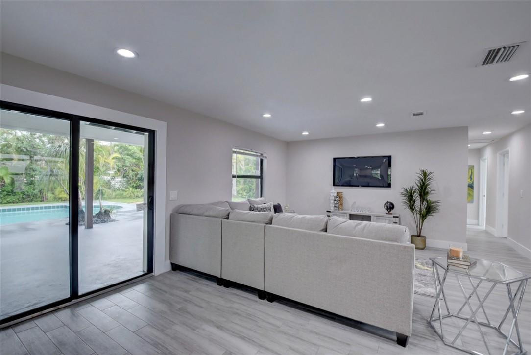4593 Appalachian Street Boca Raton, FL 33428 - Photo 13 of 29 Photo 13