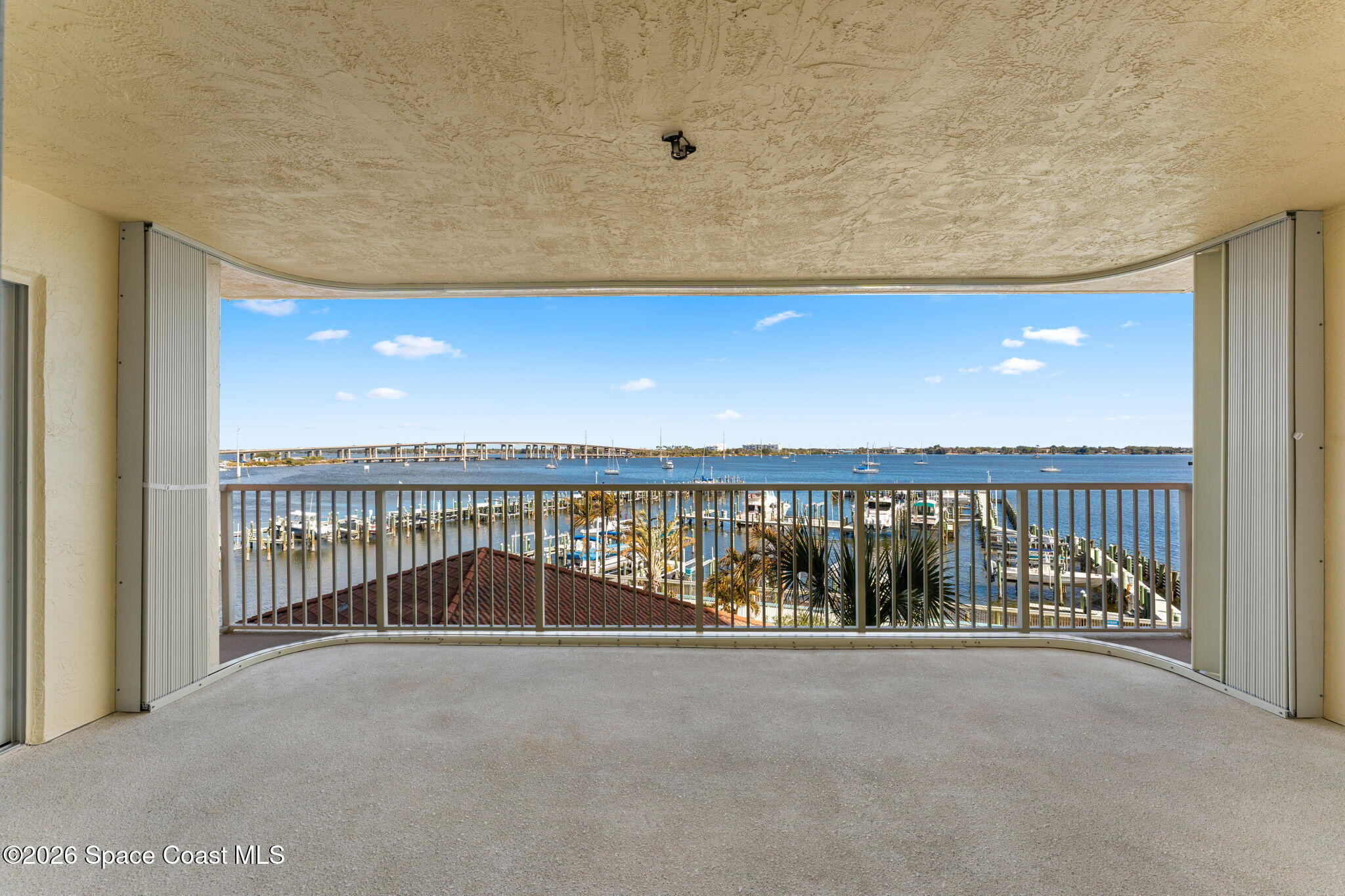 37-web-or-mls-102 Riverside Dr 302-37