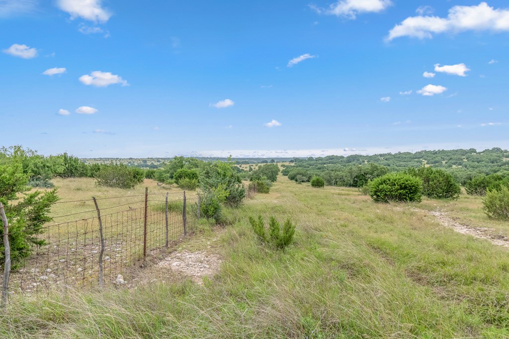 41 Rocksprings Tx 78880 Rocksprings, TX 78880 - Photo 19 of 62
