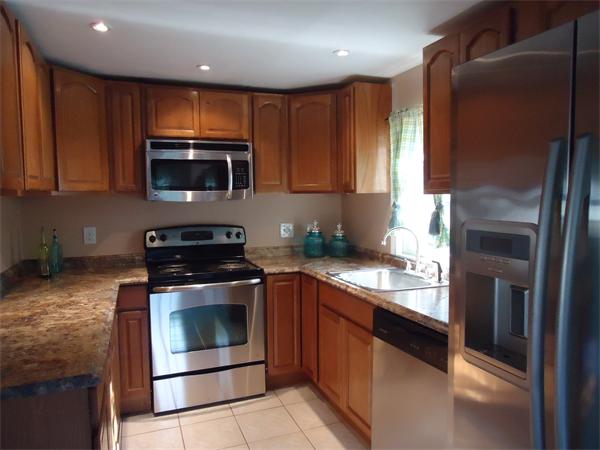 14 Ridgewood Road Worcester, MA 01606 - Photo 5 of 17 Gallery Image 5