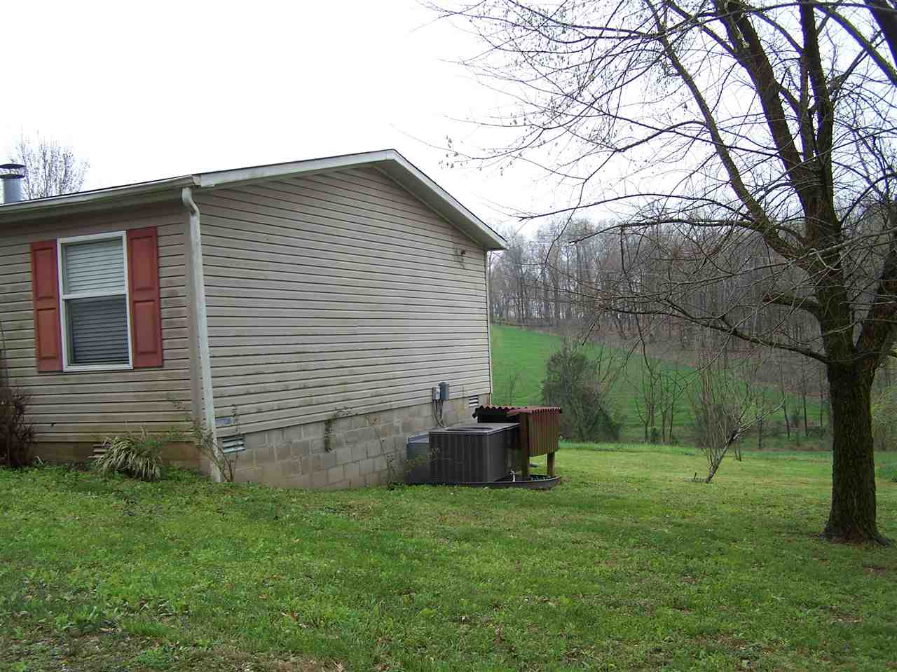 1381 Poplar Grove Road Summer Shade, KY 42166 - Photo 19 of 22 Gallery Image 19