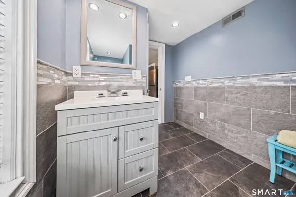 $779,900 | 156 Shore Drive, Winchester, CT 06098