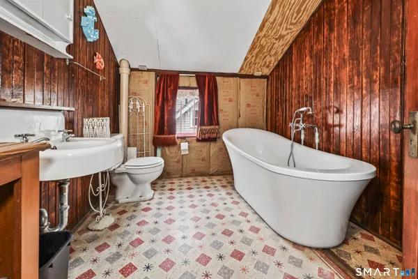 $779,900 | 156 Shore Drive, Winchester, CT 06098