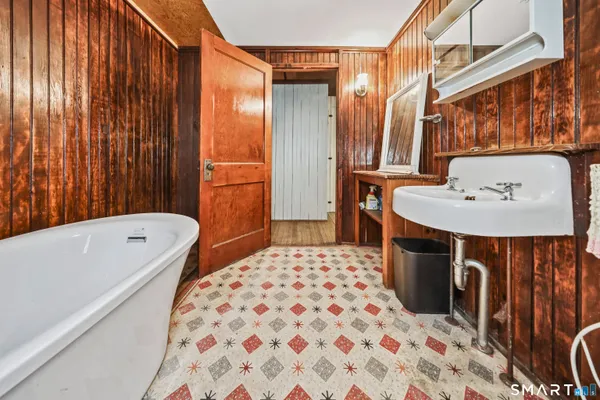 $779,900 | 156 Shore Drive, Winchester, CT 06098