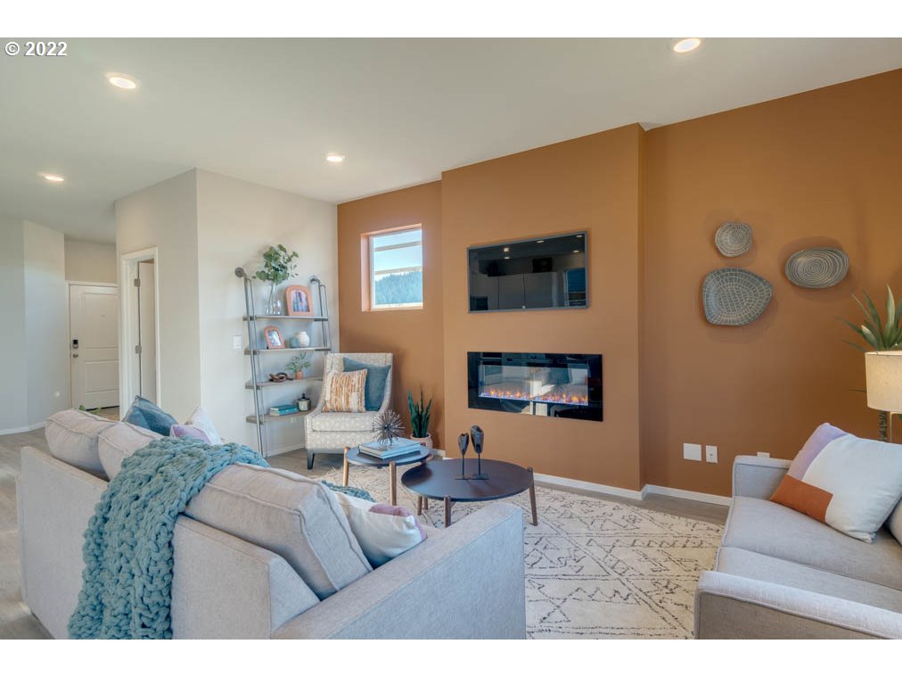3656 Southwest Redfern Avenue Gresham, OR 97080 - Photo 11 of 26 Gallery Image 11