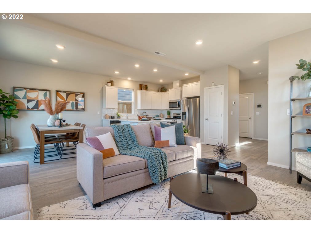 3656 Southwest Redfern Avenue Gresham, OR 97080 - Photo 13 of 26 Gallery Image 13