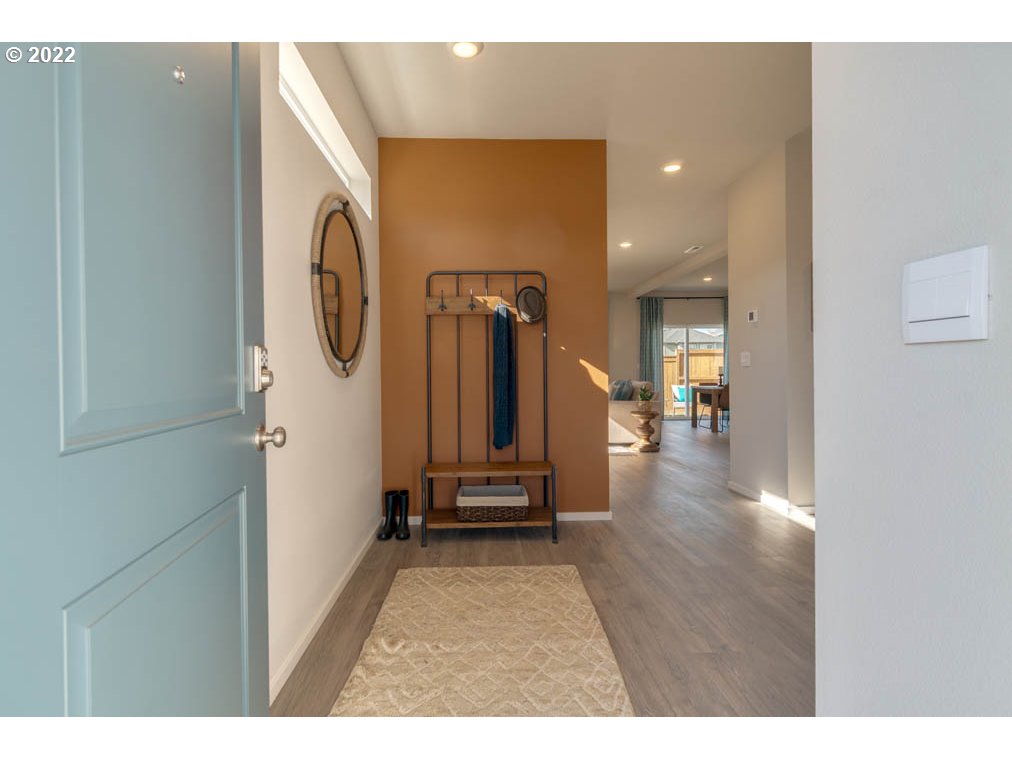 3656 Southwest Redfern Avenue Gresham, OR 97080 - Photo 3 of 26 Gallery Image 3