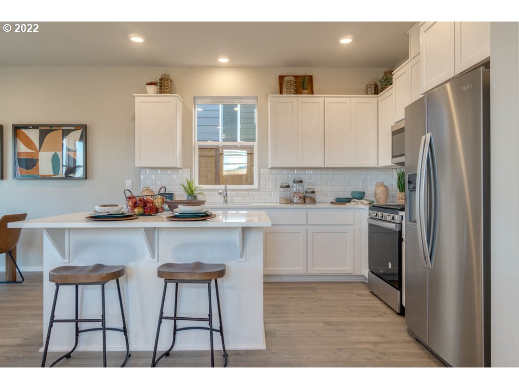 3656 Southwest Redfern Avenue Gresham, OR 97080 - Photo 5 of 26 Gallery Image 5