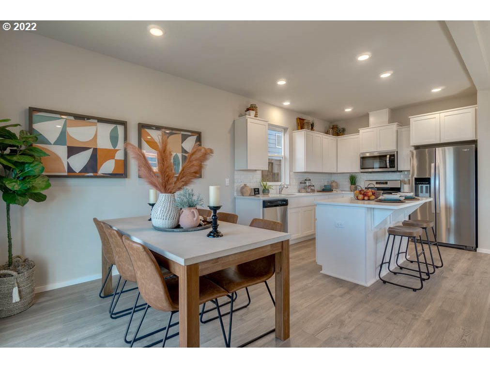 3656 Southwest Redfern Avenue Gresham, OR 97080 - Photo 10 of 26 Gallery Image 10