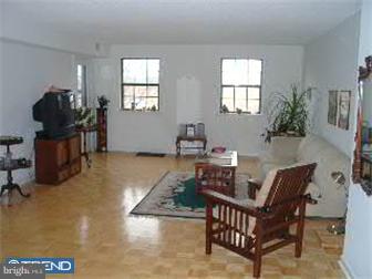 128 Riversedge Drive Norristown, PA 19403 - Photo 2 of 9 Gallery Image 2