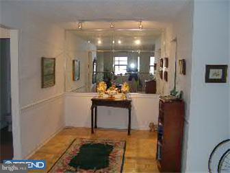 128 Riversedge Drive Norristown, PA 19403 - Photo 3 of 9 Gallery Image 3
