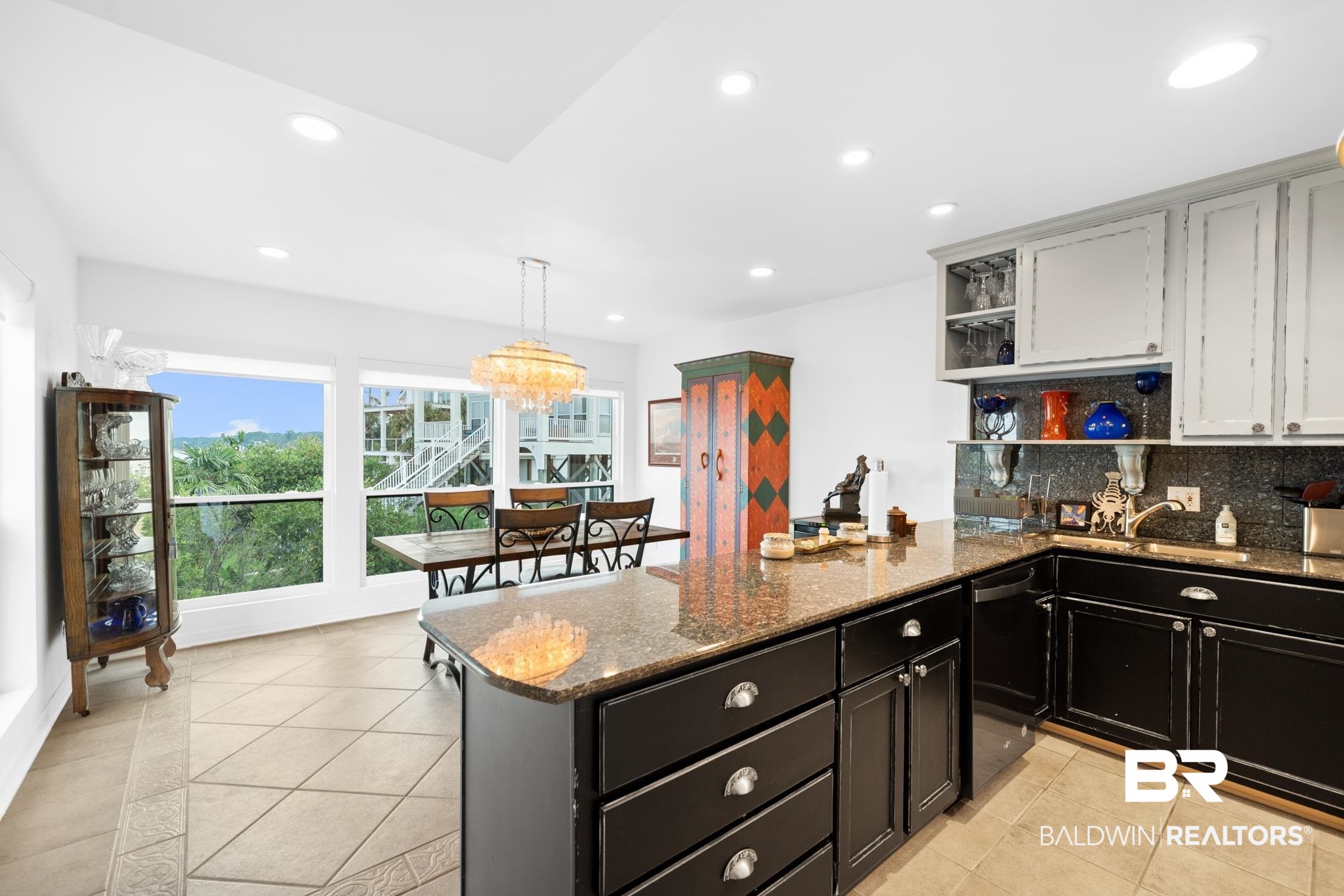 710 South Mobile Street, Unit 28 Fairhope, AL 36532 - Photo 15 of 45 Kitchen w North Bay Views