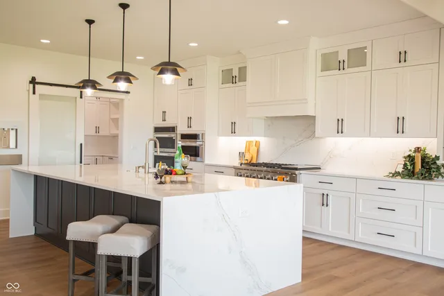 $2,139,000 | 3874 Chapel Hill Court, Bargersville, IN 46106