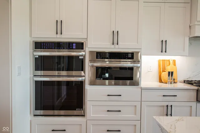 $2,139,000 | 3874 Chapel Hill Court, Bargersville, IN 46106