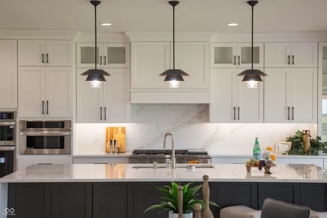 $2,139,000 | 3874 Chapel Hill Court, Bargersville, IN 46106