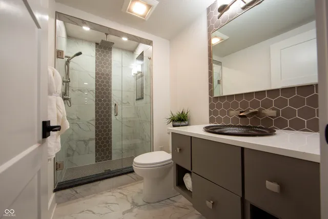 $2,139,000 | 3874 Chapel Hill Court, Bargersville, IN 46106