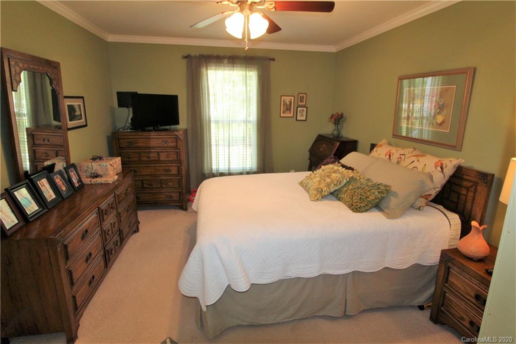 2260 Southbend Road Clover, SC 29710 - Photo 10 of 19 Gallery Image 10