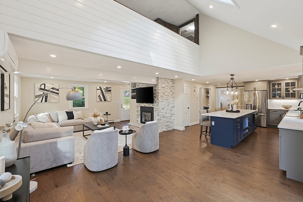 12 Illinois Road Tewksbury, MA 01876 - Photo 13 of 32