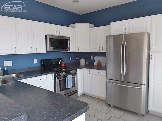8162 Coldwater Road Flushing, MI 48433 - Photo 9 of 43 21143579-8.JPG