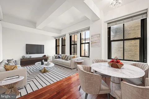 $225,000 | 1500 Chestnut Street, Unit 18I, Philadelphia, PA 19102