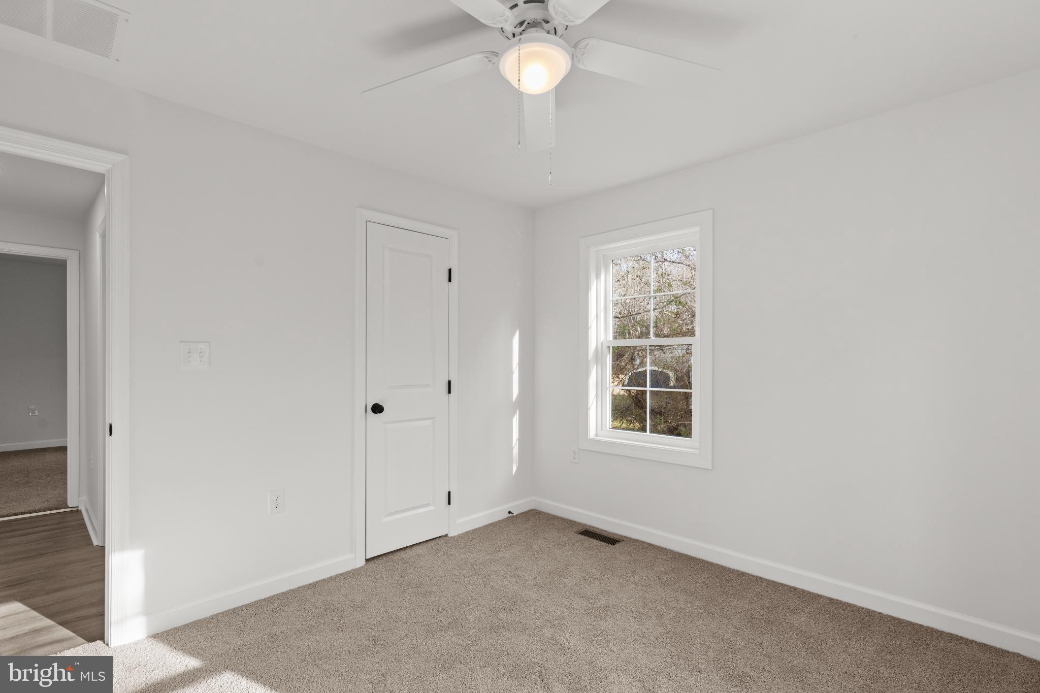 22202 Wetipquin Road Quantico, MD 21856 - Photo 20 of 28 Bright and airy room with natural light.