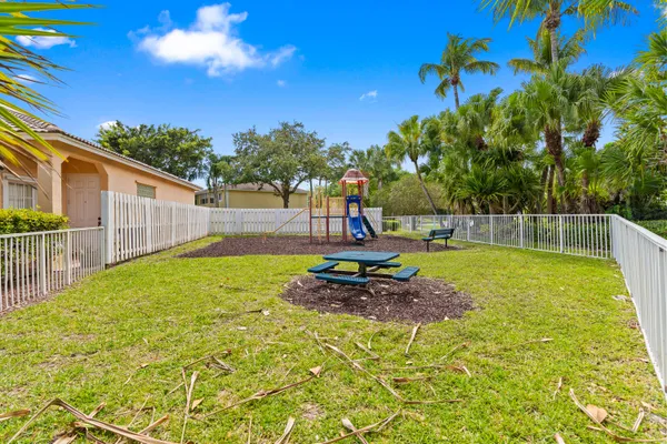 $449,900 | 121 Prestige Drive, Royal Palm Beach, FL 33411